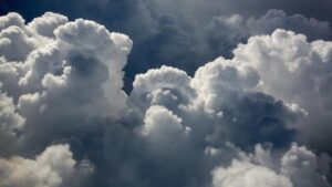 ilustrasi-awan-mendung_169